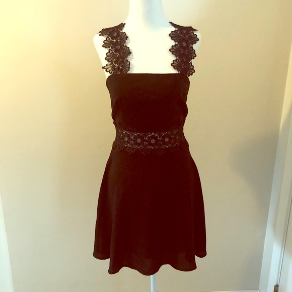 Lulu’s Black Lace Dress S - Picture 10 of 10